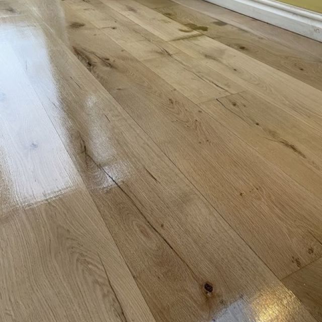 solid-hardwood-floor-sanding-1-kireth-ai