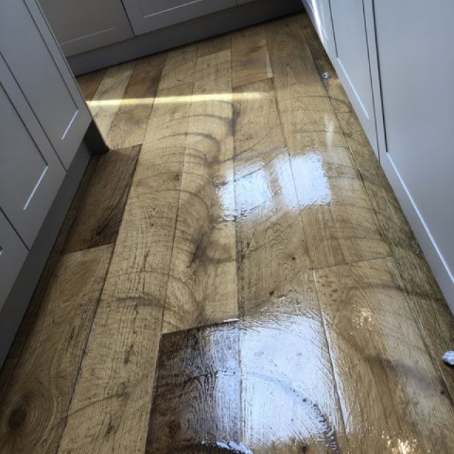 floor-board-sanding-2-kireth-ai
